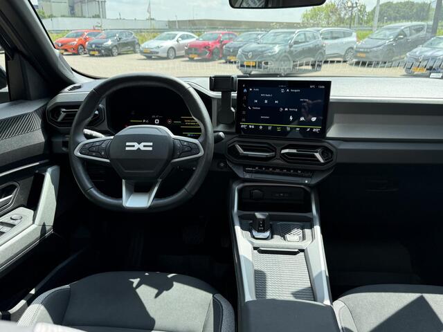 Dacia Bigster 1.8 Hybrid 155 Launch Edition | Elektrisch glazen panorama-dak | Cruise adaptief | Rondomzicht camera | Stoel & stuur verwarming | Voorruit verwarming | Navigatie |