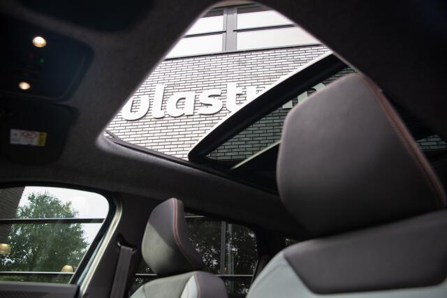 Dacia Bigster 1.8 Hybrid 155 Extreme , Pack Winter, Pano, Adap. Cruise, SOH 98,2%