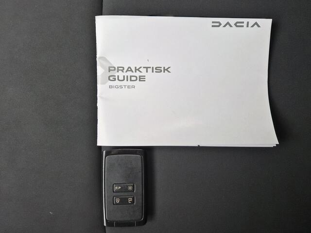 Dacia Bigster 1.8 Hybrid 155 Extreme / Fabrieksgarantie tot 03-2029<100.000 km / Glazen schuif- en kanteldak / elektrisch achterklep / Stuur- Stoel & Voorruitverwarming / Apple Carplay Android Auto / Achteruitrijcamera / Adaptief cruise control / – foto 9