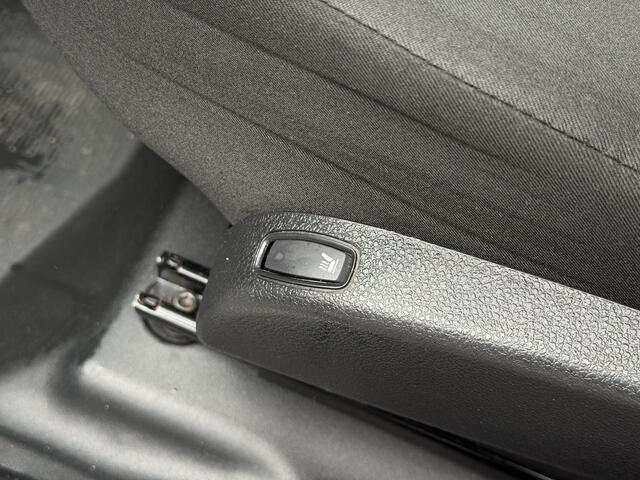 Dacia DOKKER 1.5 Blue dCi 90 Essential / Trekgewicht 1200 Kg / Navigatie / Multimedia Bluetooth / Stoelverwarming / Achteruitrij Camera / Parkeersensoren Achter / Airco / DAB / Cruise Control / Elektrische Ramen / Elektrisch Verstelbare Buiten Spiegels /