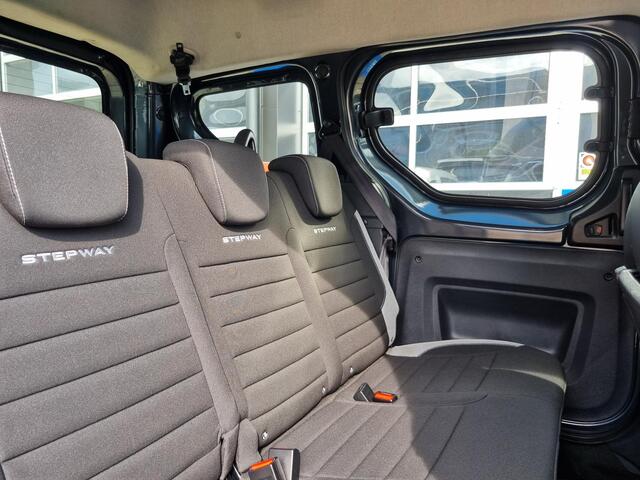 Dacia DOKKER 1.3 TCe Stepway 130pk. NAVI / CRUISE / CAMERA / PDC / AIRCO