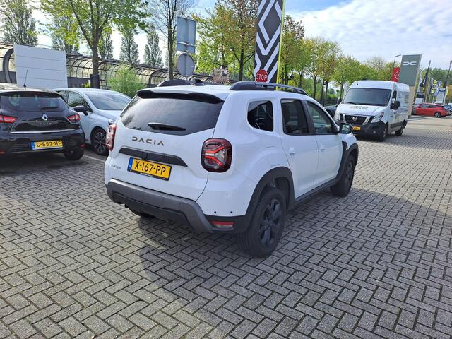Dacia DUSTER 1.3 TCe 130 Extreme | Carplay | Stoelverwarming | 360 Camera | Navigatie | Lichtmetalen velgen 17"