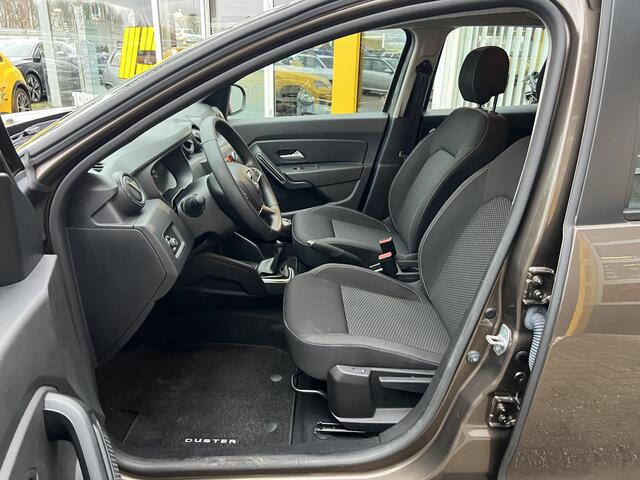 Dacia DUSTER 1.0 TCe Comfort | Trekhaak | Stoelverwarming | Parkeersensoren | Airco | Lichtmetaal | Cruise Control | BT-Telefoonfunctie |