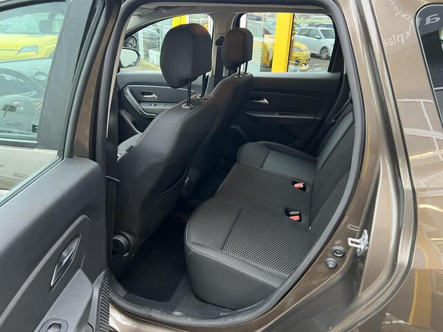 Dacia DUSTER 1.0 TCe Comfort | Trekhaak | Stoelverwarming | Parkeersensoren | Airco | Lichtmetaal | Cruise Control | BT-Telefoonfunctie |