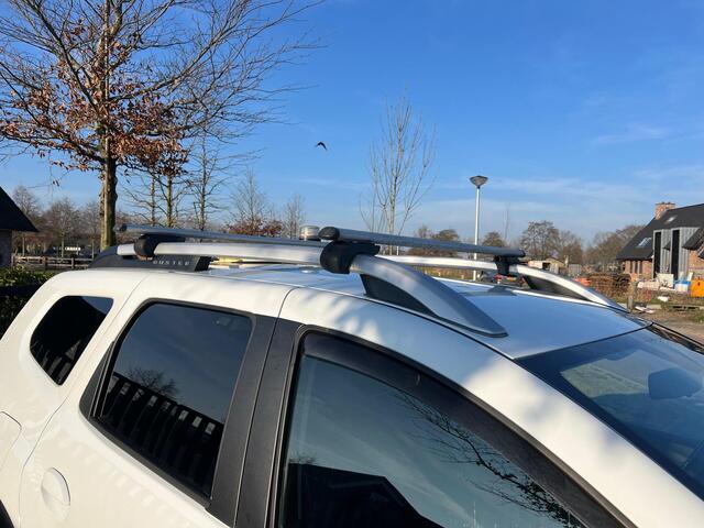 Dacia DUSTER 1.6 SCe Prestige | Uniek | Grijs Kenteken | 4X4 | Camera | Trekhaak | Stoelverwarming |