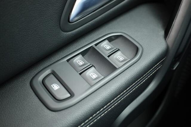 Dacia DUSTER 1.0 TCe Bi-Fuel Prestige | Navi | Cruise. | Achteruitrijcamera | DAB