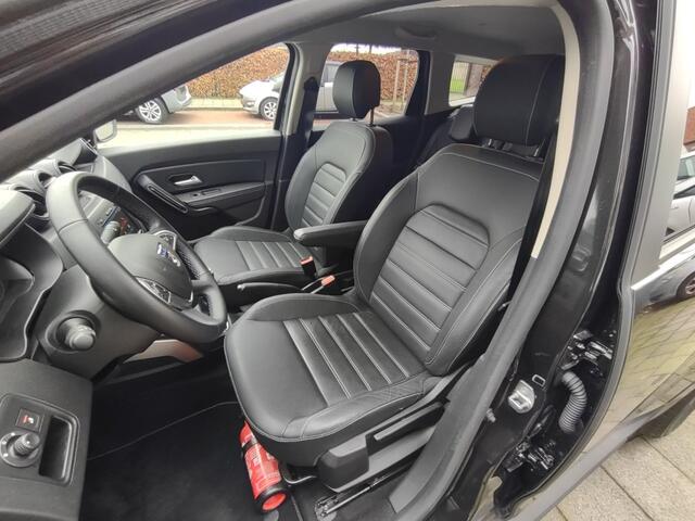 Dacia DUSTER PRESTIGE 1.3 TCE 150pk LEDER