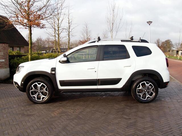 Dacia DUSTER 1.6 SCe Prestige | Unieke bedrijfswagen | 4X4 | Camera | Trekhaak | Stoelverwarming |