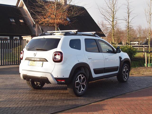 Dacia DUSTER 1.6 SCe Prestige | Unieke bedrijfswagen | 4X4 | Camera | Trekhaak | Stoelverwarming |