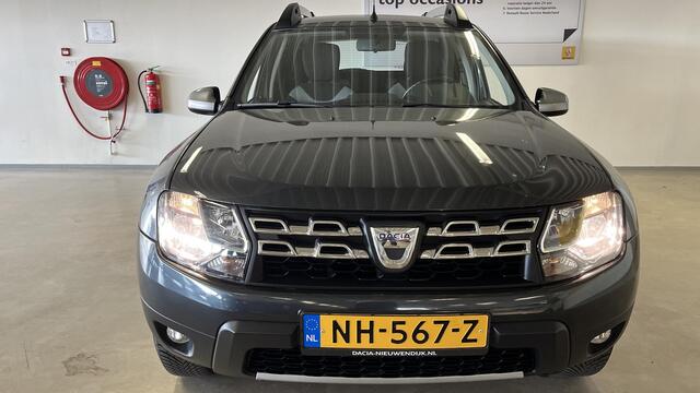 Dacia DUSTER 1.2 TCe 4x2 Lauréate TREKHAAK / NAVIGATIE / CRUISE CONTROLE / AIRCO