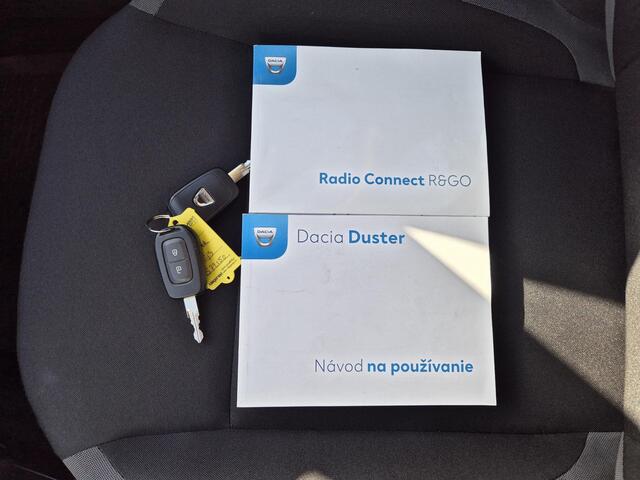 Dacia DUSTER 1.0 TCe 100 Essential Handgeschakeld / Stoelverwarming / Cruise control / Lichtmetalen wielen 16" / Elektrische ramen voor /