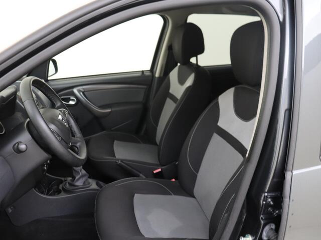 Dacia DUSTER 1.2 TCe 125 PK 4x2 Lauréate Airco | Cruise Control | Radio | Bluetooth Telefoon | TREKHAAK