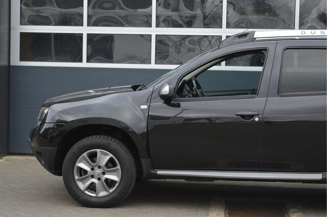 Dacia DUSTER 1.2 TCe 4x4 Lauréate | Nieuwe ketting/Airco/Trekhaak |