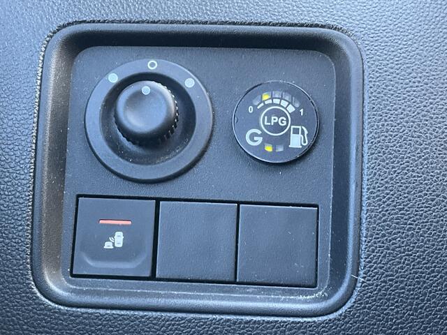 Dacia DUSTER 1.6 SCe Prestige LPG Trekhaak Nav/Cam360 Strange Rover