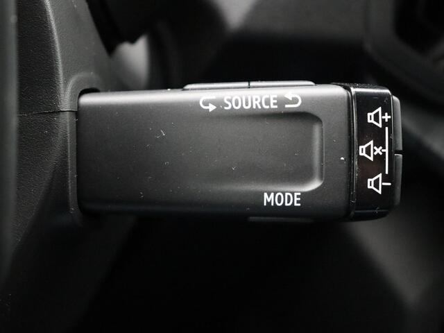 Dacia DUSTER Hybrid 140pk Expression | Blind spot warning | Parkeersensoren voor/achter | 360 graden camera |