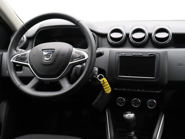 Dacia DUSTER 130pk TCe Prestige | Achteruitrijcamera | Navigatie | Cruise control | Lichtmetalen velgen |
