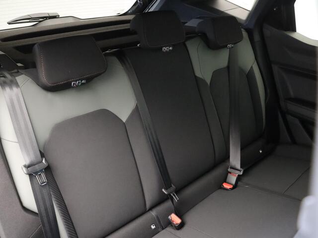 Dacia DUSTER 1.0 TCe 100 ECO-G Extreme | Stoel- en stuurwielverwarming | Blind spot | 360 graden camera | Navigatie |