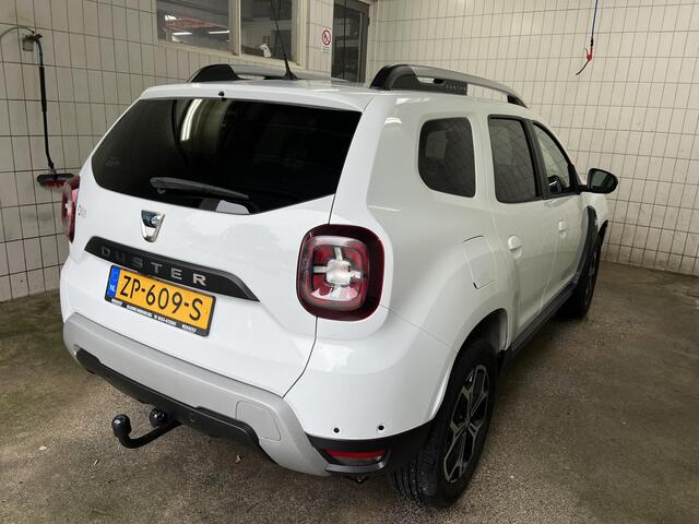 Dacia DUSTER TCe 130 Prestige | Navigatie | Trekhaak | Verwarmde voorstoelen