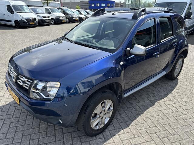 Dacia DUSTER 1.2 TCe 4x2 Lauréate Navi Bluetooth Camera