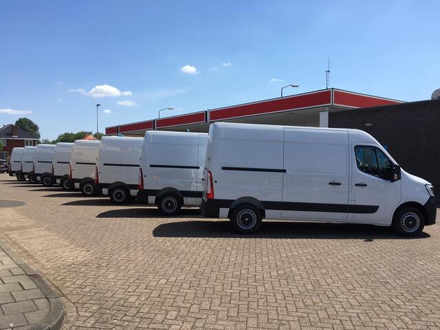 Dacia DUSTER TCe 125 PK4x2 Blackshadow / CAMERA / DEALER ONDERHOUDEN / NAVI / LEDER / FULL OPTION