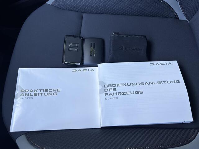 Dacia DUSTER 1.6 Hybrid 140 Extreme Automaat / Weinig km / Navigatie / Camera 360° / Apple Carplay Android / Dode hoek detectie /