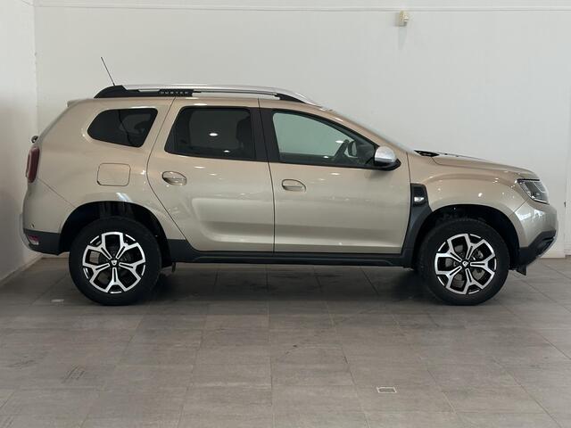 Dacia DUSTER 1.0 TCe Prestige | Navigatie | Climate Control | Cruise Control | Lichtmetalen velgen 17" | Parkeersensoren en achteruitrijcamera