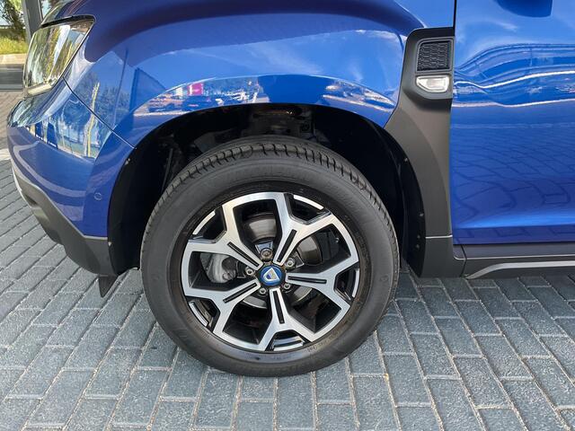 Dacia DUSTER 1.0 TCe Bi-Fuel Serie Limitee 15th Anniversary AIRCONDITIONING / NAVIGATIESYSTEEM / BLEUTOOTH / ELECTRIC RAMEN EN SPIEGELS / DODENOEK WAARSCHUWINGS SYSTEEM