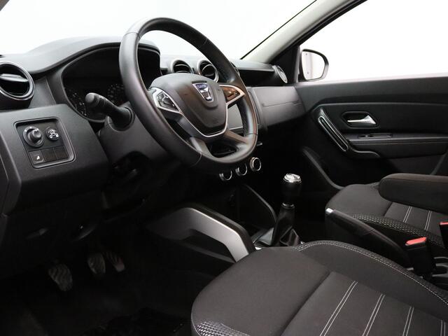 Dacia DUSTER 100pk TCe Bi-Fuel Prestige 360° Camera | Cruise | Navi | Parkeersens. v+a | Trekhaak