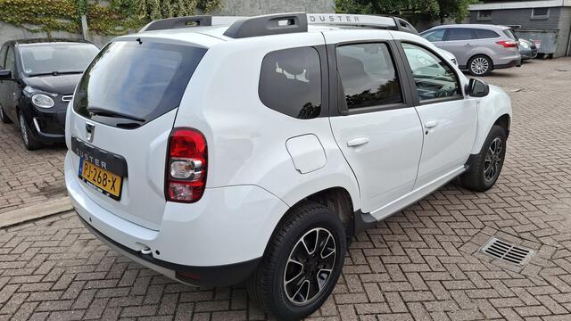 Dacia DUSTER 1.2 TCE 4x2 Blackshadow Leder, Navigatie, Camera