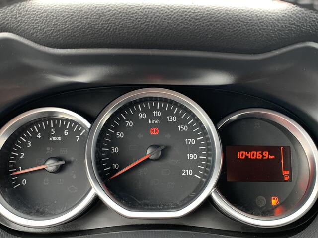 Dacia DUSTER 1.2 TCe 4x2 Blackshadow | Bochane onderhouden |