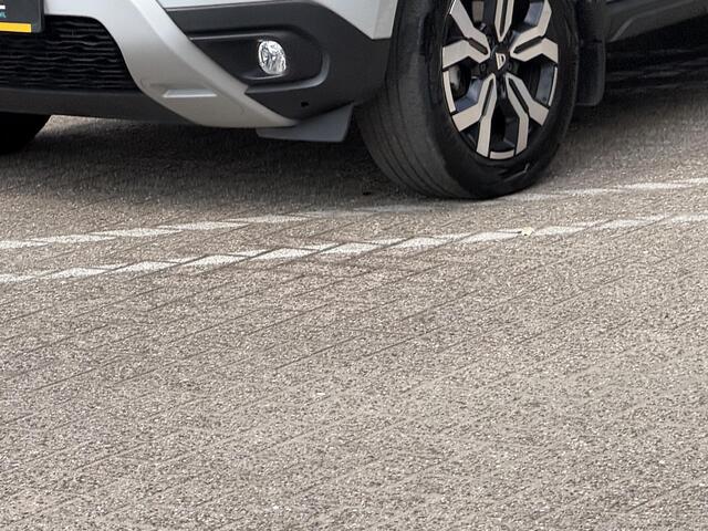 Dacia DUSTER 1.3 TCe Prestige | Rondom zicht camera | Navigatie | Climate Control | DAB | LED | Cruise Control | Lichtmetaal | Leer | Stoelverwarming |