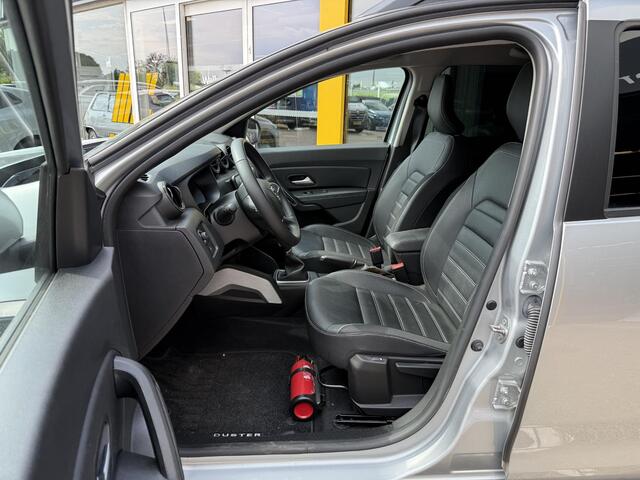 Dacia DUSTER 1.3 TCe Prestige | Rondom zicht camera | Navigatie | Climate Control | DAB | LED | Cruise Control | Lichtmetaal | Leer | Stoelverwarming |