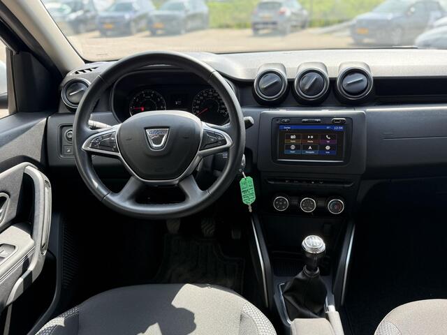Dacia DUSTER 1.6 SCe Prestige LPG | NAP | Eerste Eigenaar | Trekhaak | Navigatie | Achteruitrijcamera | Cruise Control | Parkeersensoren | Airco | Lichtmetaal |