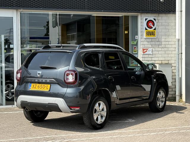 Dacia DUSTER 1.6 SCe Prestige LPG | NAP | Eerste Eigenaar | Trekhaak | Navigatie | Achteruitrijcamera | Cruise Control | Parkeersensoren | Airco | Lichtmetaal |