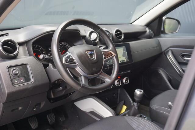 Dacia DUSTER 1.0 TCe Bi-Fuel Prestige | Origineel NL | Camera | Navigatie | Trekhaak |