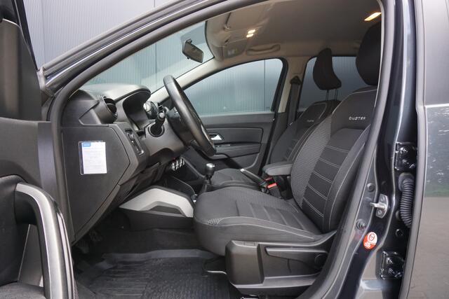 Dacia DUSTER 1.0 TCe Bi-Fuel Prestige | Origineel NL | Camera | Navigatie | Trekhaak |