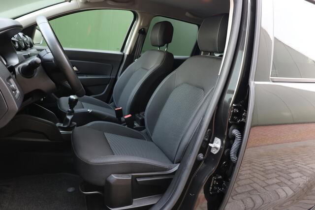 Dacia DUSTER 1.0 TCe Comfort, Black Edition, Stoere SUV, 18 inch, Navigatie, Cruise control, Airco, Parkeersensoren, Blue tooth, Hoge instap