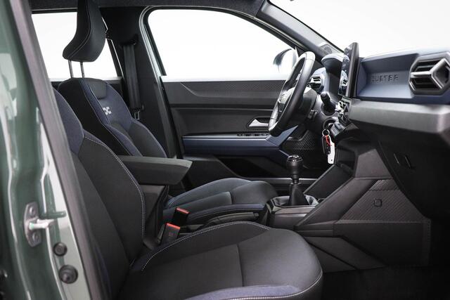 Dacia DUSTER 1.2 TCe 130 mild hybrid Expression | WINTER PACK | STOELVERWARMING | NAVIGATIE | DAB | APPLE | CAMERA