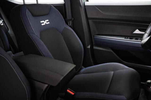 Dacia DUSTER 1.2 TCe 130 mild hybrid Expression | WINTER PACK | STOELVERWARMING | NAVIGATIE | DAB | APPLE | CAMERA