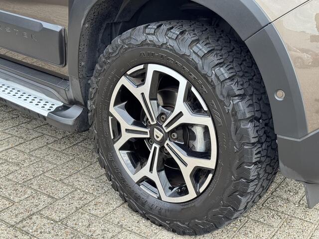 Dacia DUSTER 1.0 TCe Prestige / STOELVERWARMING / NAVIGATIE / ACHTERUITRIJCAMERA /