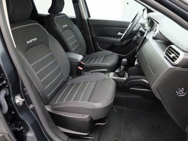 Dacia DUSTER 1.3 TCe 150 PK Automaat Extreme | 360° | CARPLAY | STOELVERWARMING | TREKHAAK