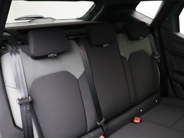 Dacia DUSTER Extreme Hybrid | Achteruitrijcamera | Cruise Control met snelheidsbegrenzer | Dacia Handsfree card voor openen, sluiten en starten zonder sleutel