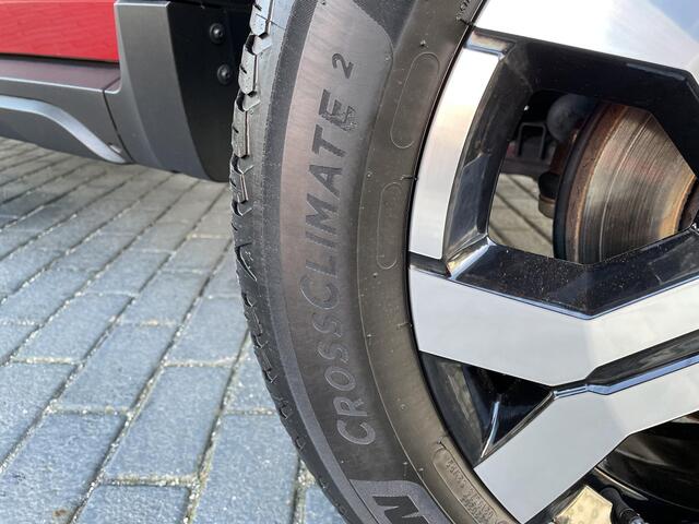 Dacia DUSTER 1.0 TCe Bi-Fuel Prestige / LPG / 360 CAMERA / NAVI / ANDROID & APPLE CARPLAY / ALLSEASON BANDEN