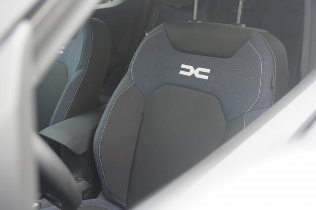 Dacia DUSTER 140PK Hybrid Journey 360° CAMERA | DODEHOEK | NAVI | FULL-LED!