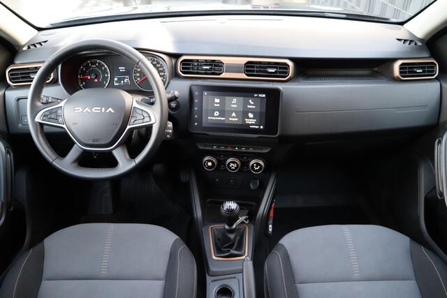 Dacia DUSTER 1.0 TCe 100 ECO-G Extreme | Navigatie | Stoelverwarming | Climate Control | Afn. Trekhaak | Cruise Control