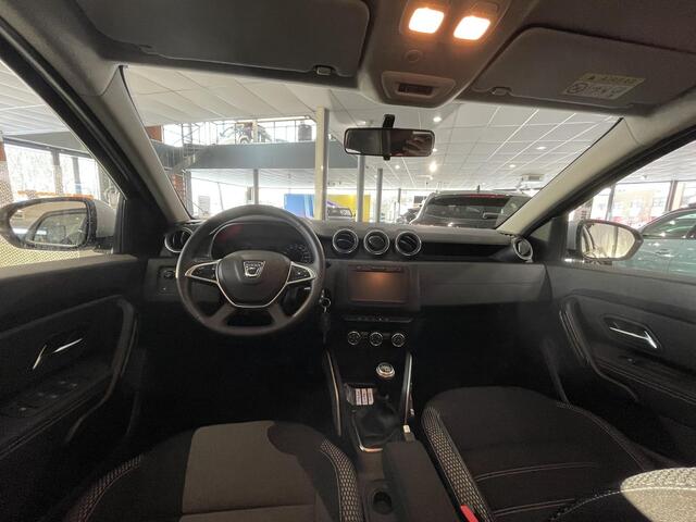 Dacia DUSTER 1.0 TCe Bi-Fuel Prestige / TREKHAAK / ACHTERUITRIJCAMERA / DODEHOEKSENSOREN / PARKEERSENSOREN / CRUISE CONTROL