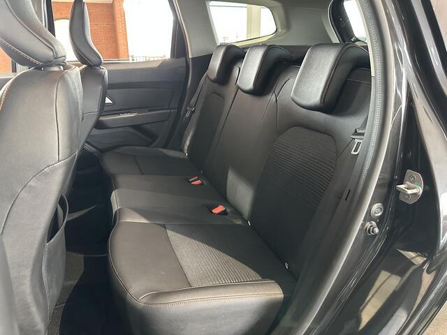 Dacia DUSTER 1.3 TCe Extreme | TREKHAAK | BLIND SPOT | 360 CAMERA | PARKEERSENSOREN | CLIMATE CONTROL | CRUISE CONTROL | CARPLAY