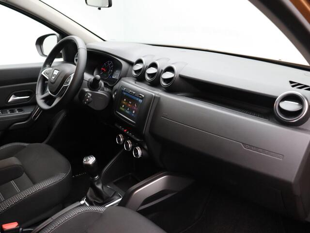 Dacia DUSTER TCe 100pk Bi-Fuel Prestige | 360 Graden Camera | Trekhaak | Lichtmetaal | Keyless entry | Clima | Cruise |