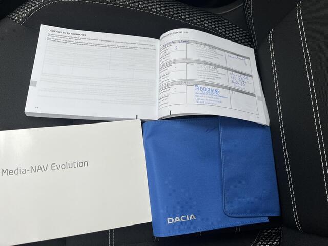 Dacia DUSTER 1.0 TCe Bi-Fuel Serie Limitee 15th Anniversary / trekhaak ( 1300 kg) / Apple Carplay/Android Auto / cruise control / lichtmetalen velgen 17" /