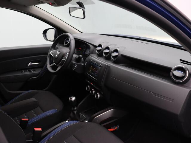 Dacia DUSTER TCe 130pk Serie Limitee 15th Anniversary | Cruise Control | Climate Control | Navigatie | Trekhaak | Lichtmetalen Velgen |